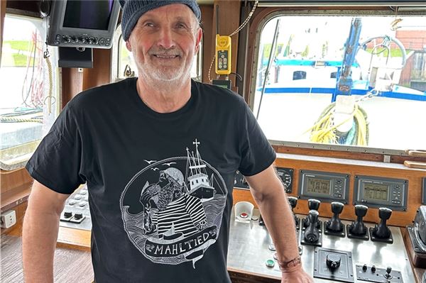 T-Shirts als Solidaritätsaktion mit den Fischern