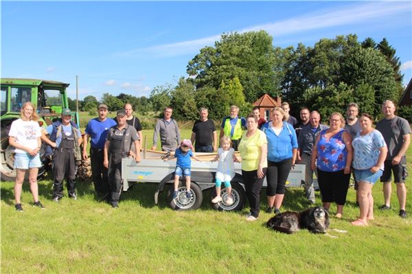 Freunde des Lanz-Bulldogs laden zum 19. Treckertreffen nach Rechtsupweg ein Freunde des Lanz-Bulldogs laden zum 19. Treckertreffen nach Rechtsupweg ein