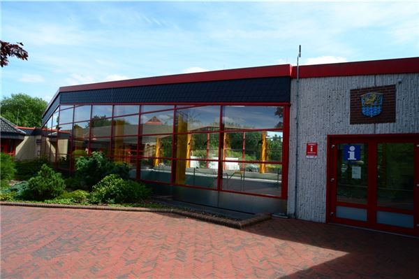 Höhere Einnahmen bei den Kurbeiträgen Das Schwimmbad in Hage-Berum.