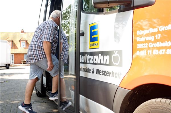 Der Bürgerbus in Großheide soll auch in Zukunft durch Großheide fahren. Archivfoto: Ute Bruns