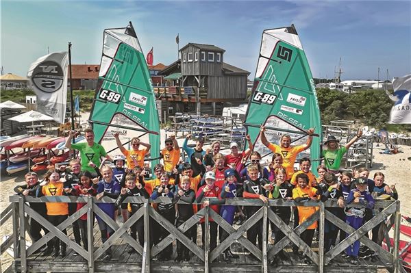 Die Teilnehmerinnen und Teilnehmer am Kidscamp 2023 auf Norderney.