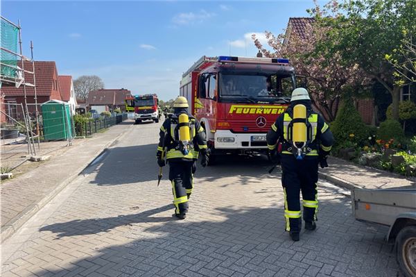 Einsatz im Zickerpolderweg: Die Feuerwehr rettete zwei Menschen