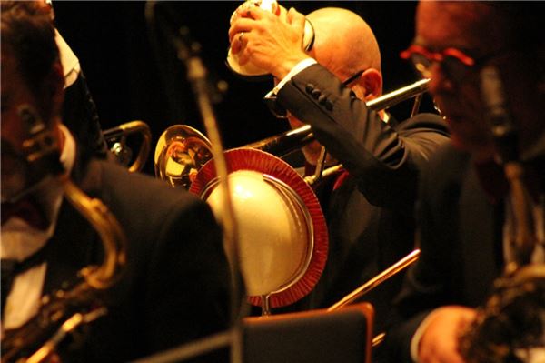 Glenn Miller Orchestra am 10. September 2023 im Theater an der Blinke in Leer  F...