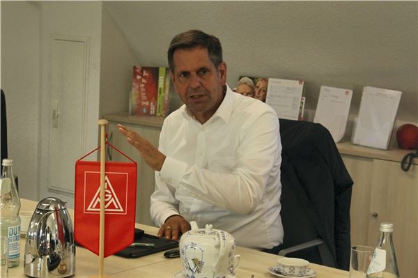 Hohe Strompreise: Lies schlägt Industrie-Alarm Niedersachsens Wirtschaftsminister Olaf Lies nimmt die Bundespolitik in die Verantwortung, umgehend niedrigere Strompreise zu ermöglichen. Foto: Till Oliver Becker
