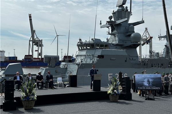 Korvette „Emden“ am Donnerstag in Hamburg getauft