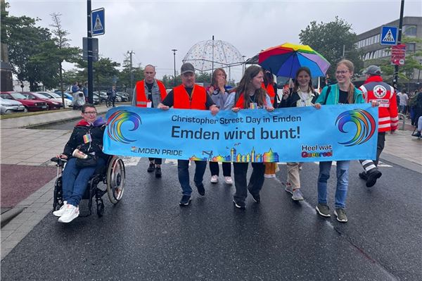 Der erste CSD Emden ist mit einer Demo gestartet