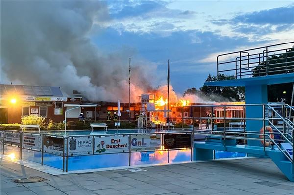 Nach Brand des van-Ameren-Bades: Emder sammeln über 100.000 Euro Spenden an nur einem Tag!