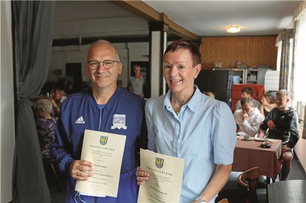 Samtgemeinde Brookmerland ehrt ihre Sportgrößen Zwei Brookmerlander Top-Größen. Grit Kirchner-Fengkohl und Ludwig Rosenberg feierten große Erfolge. Foto: Theo Gerken