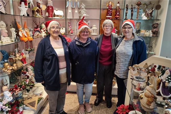  Hannelore Dannenberg (von links), Tanja Janssen, Dini Konken und Marianne Dirks freuen sich. Foto: privat