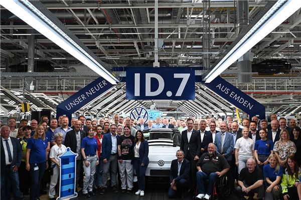 VW startet die ID.7-Produktion in Emden