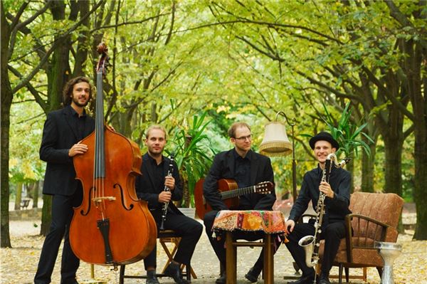 Klezmer trifft Swing: Bohai spielt am 15. Februar im Dornumer Schloss