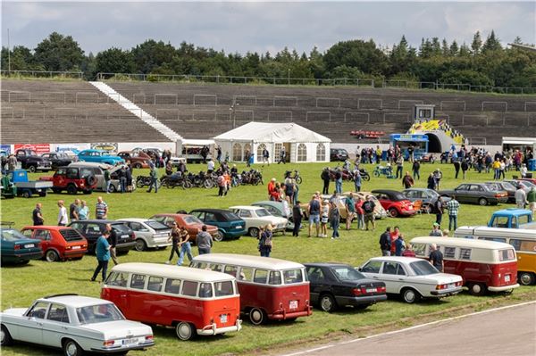 Am 27. und 28. Juli findet im Motodrom Speedway Stadion in Halbemond wieder ein großes Oldtimertreffen statt. Archivfotos