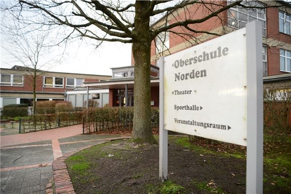 An der Oberschule wurden mehrere Fensterscheiben mutwillig beschädigt.