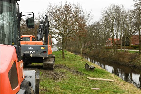 Arbeiten finden derzeit am Radweg und am Kanal in Berumerfehn statt.