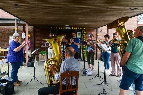 Auch Live-Musik wurde gespielt.