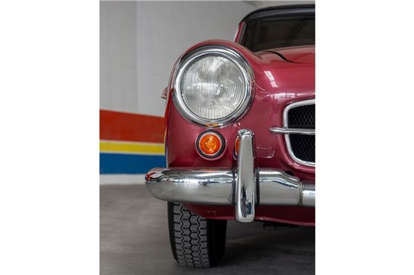 Das perfekte Geschenk zum Jubiläumsgeburtstag Auch Oldtimer sind immer wieder im Norder Lackzentrum zur Aufbereitung.