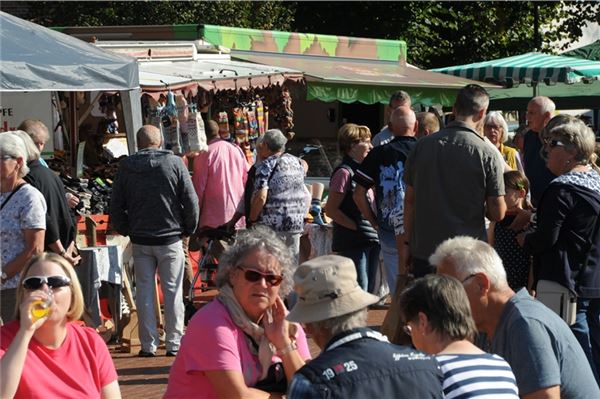 Goldener Herbst auf dem Marienhafer Bauernmarkt