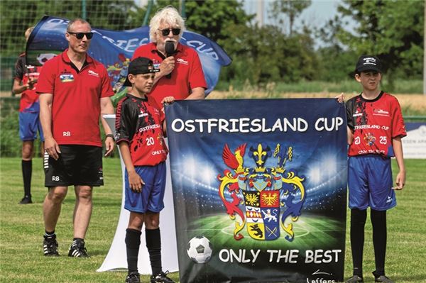 Besondere Atmosphäre. Der Ostfriesland-Cup gastiert heute Abend wieder in Süderneuland. Dabei stellt sich der Hausherr SSV einer großen Aufgabe. Foto: Ute Bruns