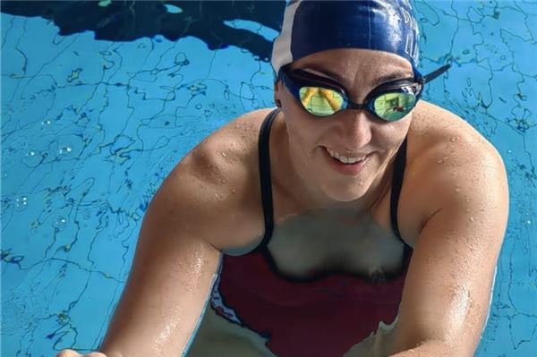 Bestens vorbereitet. Katarzyna Szwagiel hat intensiv trainiert. Jetzt hofft Nordens Sportlerin des Jahres, dass sie trotz eines Verkehrsunfalls topfit ins Wasser gehen kann.