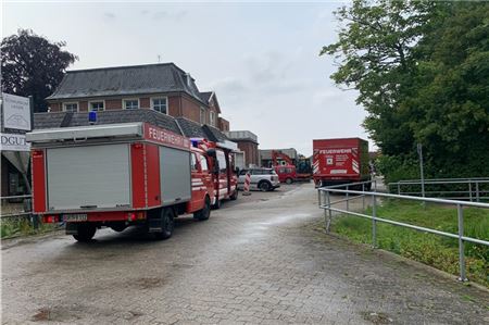 Toilettenkabine in Pewsum brennt