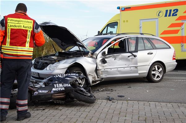 Schwerer Unfall auf der Landesstraße Schwerer Unfall auf der Landesstraße