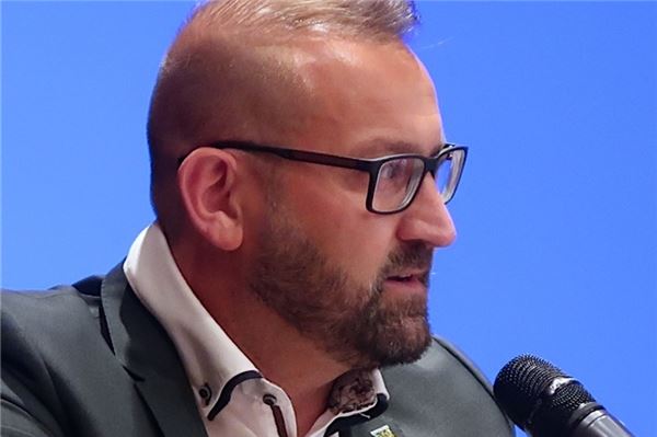 Doppelhaushalt mit Millionenloch: CDU/FDP warnt vor Finanzlage im Landkreis Aurich