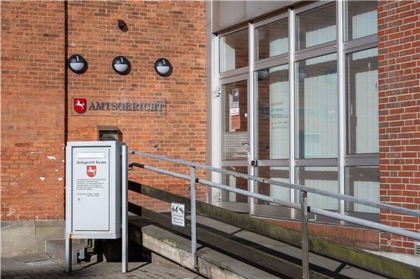 Räuberischer Diebstahl vor Gericht: Verfahren nach zehn Jahren eingestellt