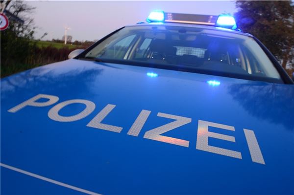Sprengstoffe! Festnahmen nach Auto-Explosion in Wittmund Sprengstoffe! Festnahmen nach Auto-Explosion in Wittmund