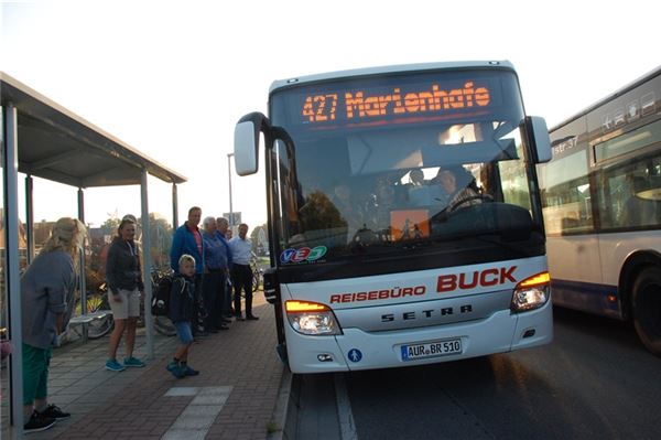 Sturmgefahr in Ostfriesland: Busse fahren unzuverlässig, Schüler können zuhause bleiben