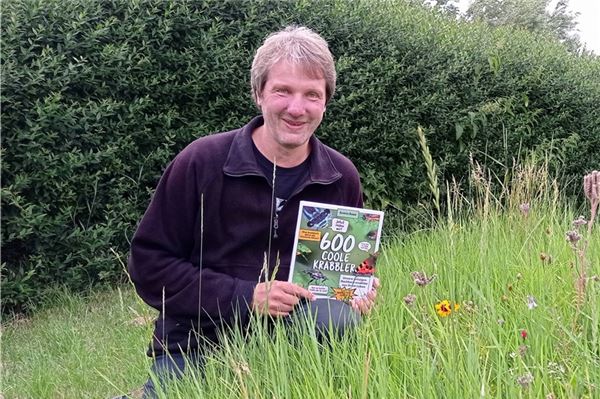 Ostfriesischer Autor entdeckt den Tatort im eigenen Garten