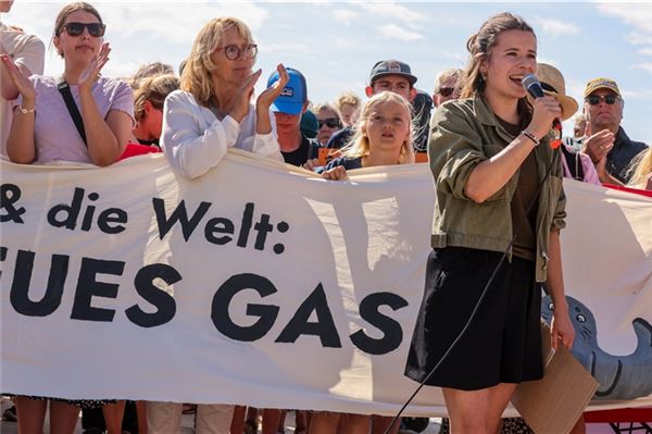 Massiver Protest gegen Gasbohrung