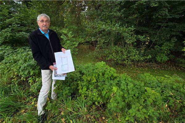 Tief graben: In Berum soll ein alter Wasserlauf wieder sichtbar gemacht werden