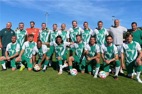 Bremer Traditionsmannschaft tritt mit Ailton und anderen bekannten Spielern morgen in Carolinensiel an. 