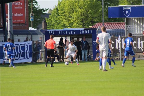 BSV Kickers Emden gegen Blau-Weiß Bornreihe Oberliga Niedersachsen Ostfriesland-...