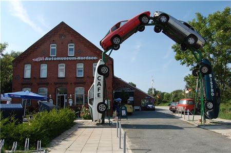 Das Automobil- und Spielzeugmuseum zählt rund 100 Fahrzeuge auf gut 2000 Quadratmeter Fläche.Es ist zu finden an der Ostermarscher Straße 29 in Norden. Archivfotos
