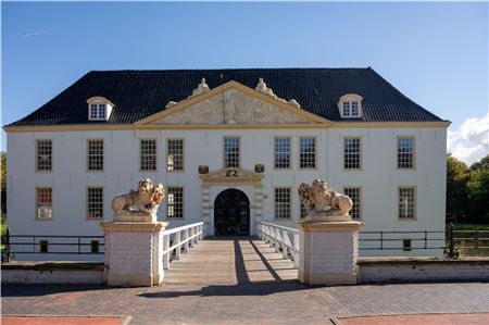 Das Dornumer Wasserschloss wurde in den letzten zehn Jahren saniert und steht nun den Besuchern offen. Foto: Ute Bruns