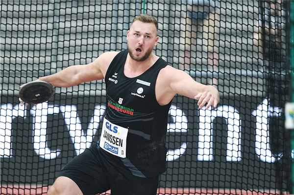 „Platz acht wäre für mich ein Traum“ Das Finale ist das Ziel. Nachdem Henrik Janssen im vergangenen Jahr bei EM und WM enttäuschte, will er heute in Budapest ins Finale der Weltmeisterschaft einziehen. Foto: Iris Hensel