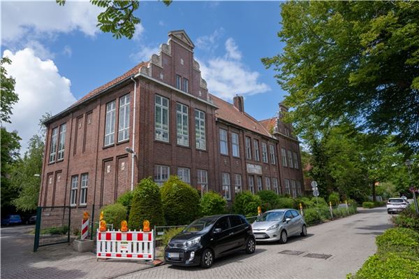 Das Gebäude in der Gartenstraße bekommt ein neues Dach. Foto: Ute Bruns