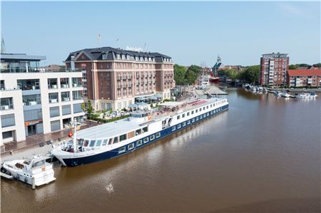 Das Hotel im Delft in Emden musste am Dienstagvormittag evakuiert werden.