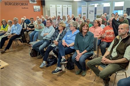 Das Interesse am Dienstag war groß: Fast alle Plätze im Bürgerforum waren besetzt. Foto: Merlin Klinke