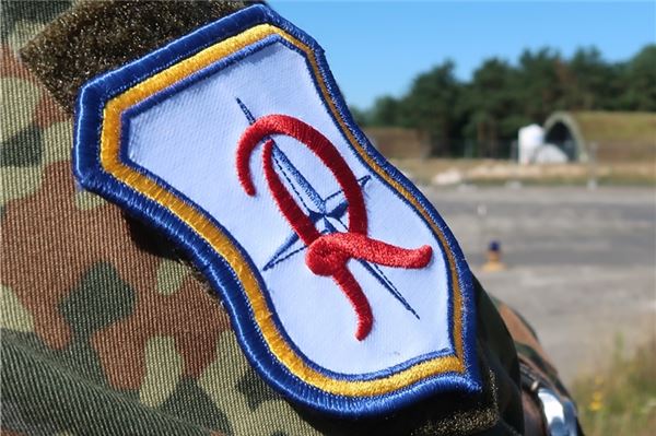 Ab Juli wird es wieder laut: Die Eurofighter kehren zurück nach Wittmund Das Logo des Taktischen Luftwaffengeschwaders „Richthofen“ in Wittmund.