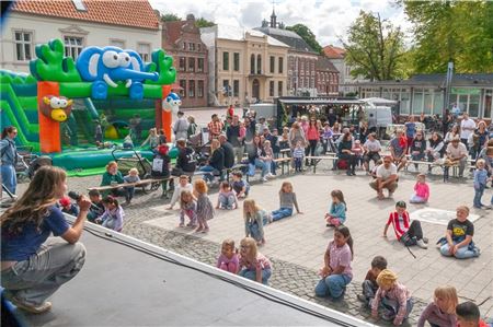 Das Programm bei „Kleinstadt knallt“ lebte auch vom Mitmachen. Es gab zahlreiche Angebote zum Spielen, zum Diskutieren oder Tanzen. Fotos: Johannes Müller
