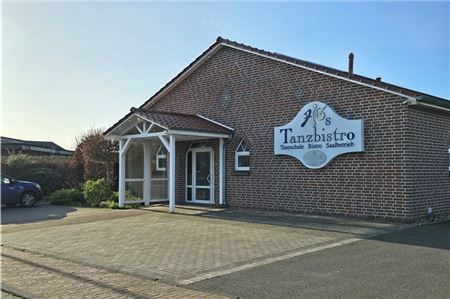 Das Tanzbistro befindet sich im Negen Dimt 10 im Gewerbegebiet in Hage. 
