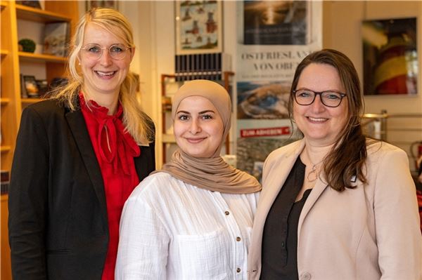 Das Team der Geschäftsstelle am Neuen Weg (v.l.): Ulrike Striek, Yagmur Akbas und Monja Gierth.