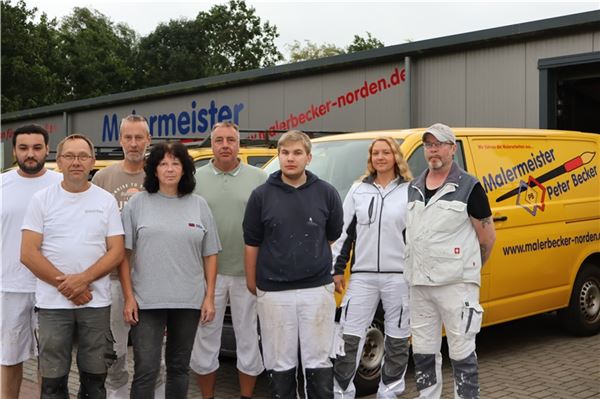 Das Team von Malermeister Peter Becker umfasst 8 Mitarbeiter, darunter befinden sich auch seine Ehefrau Roswitha und eine von zwei Töchtern, Jasmin Carboni. 