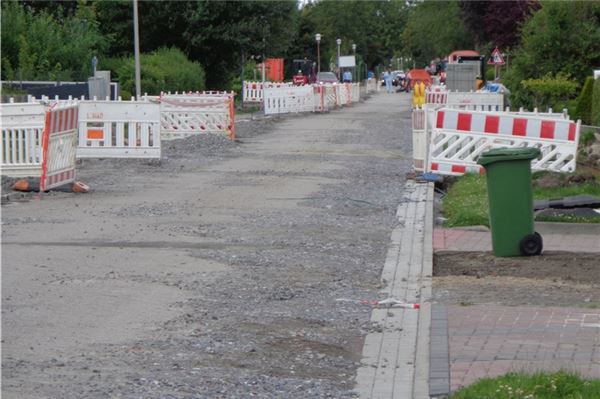 Vollsperrung in Norden: Addinggaster Weg ist bald komplett dicht Eine Baustelle im Addingaster Weg in Norden