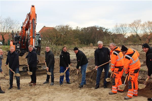 Ein Meilenstein für die Insel Juist Der erste Spatenstich am 13.11.2023