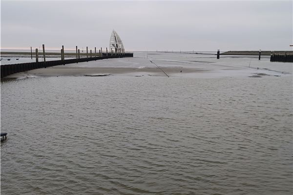 Der Hafen auf Juist muss kostspielig ausgebaggert werden. Foto: Stefan Erdmann