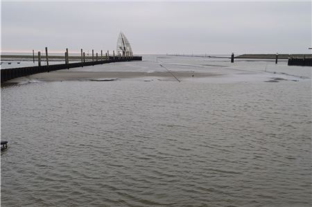 Der Hafen auf Juist muss kostspielig ausgebaggert werden. Foto: Stefan Erdmann