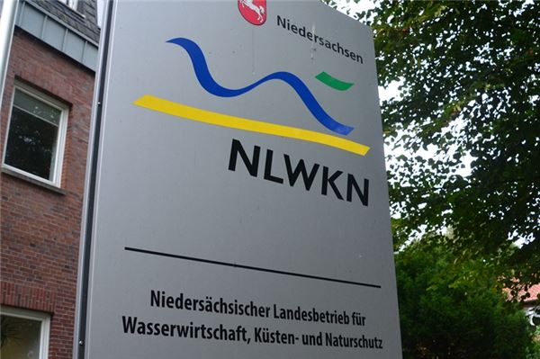 Sturmflutwarnung für die niedersächsische Nordseeküste Der NLWKN warnt für Freitag vor Sturmfluten und Überschwemmungen.